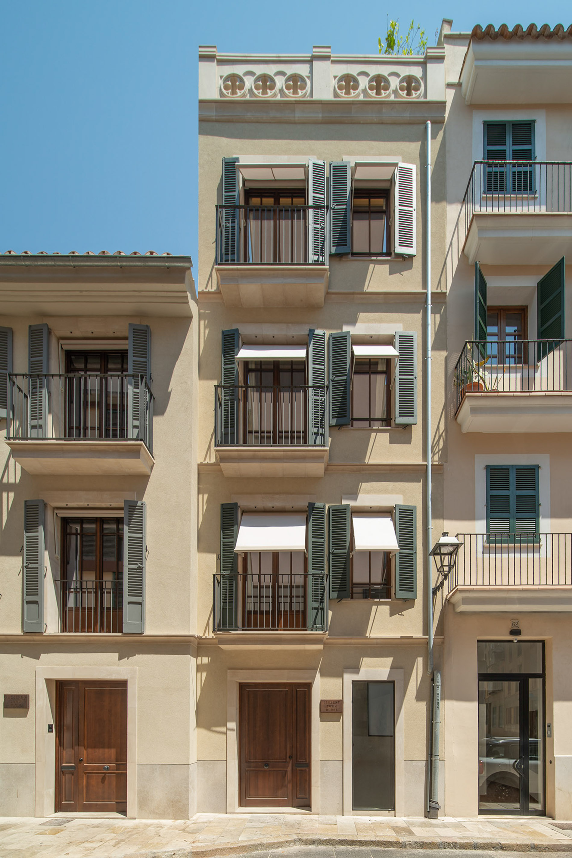 Exceptional contemporary townhouse with private pool in Palma Old Town